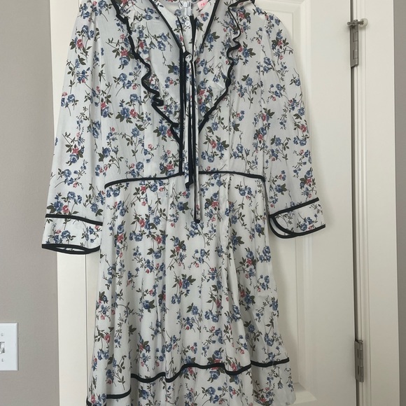 Dress - Picture 2 of 4